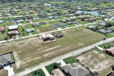 1037 NW 37th Place Cape Coral FL 33993