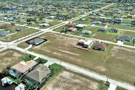 1037 NW 37th Place Cape Coral FL 33993