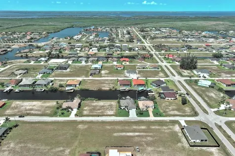 1037 NW 37th Place Cape Coral FL 33993