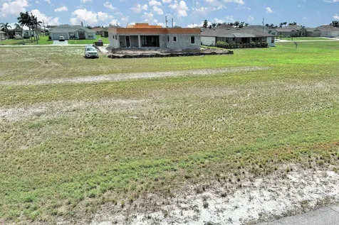 1037 NW 37th Place Cape Coral FL 33993