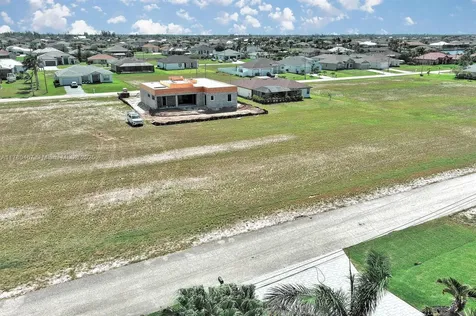 1037 NW 37th Place Cape Coral FL 33993