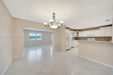 8411 NW 19th Street Pembroke Pines FL 33024