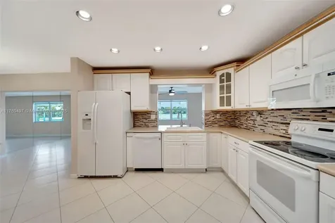 8411 NW 19th Street Pembroke Pines FL 33024