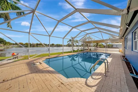 8411 NW 19th Street Pembroke Pines FL 33024