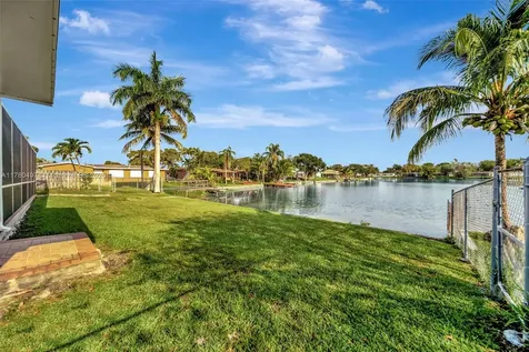 8411 NW 19th Street Pembroke Pines FL 33024