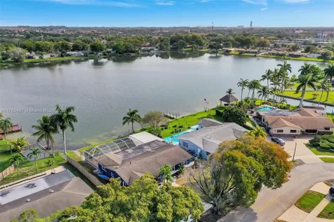 8411 NW 19th Street Pembroke Pines FL 33024