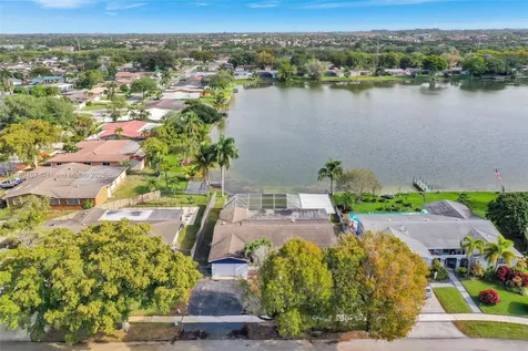 8411 NW 19th Street Pembroke Pines FL 33024