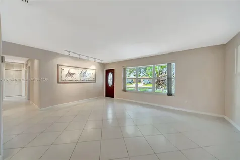 8411 NW 19th Street Pembroke Pines FL 33024