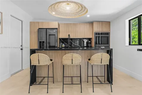 281 NE 48th Terrace Miami FL 33137