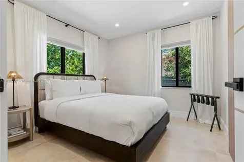 281 NE 48th Terrace Miami FL 33137