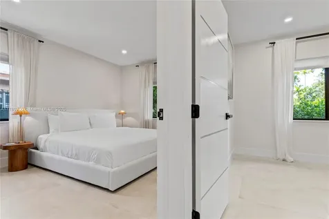 281 NE 48th Terrace Miami FL 33137