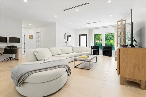 281 NE 48th Terrace Miami FL 33137
