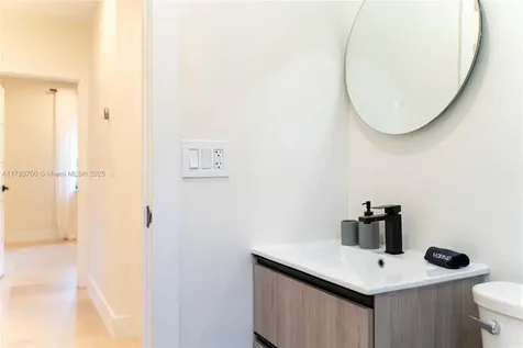 281 NE 48th Terrace Miami FL 33137