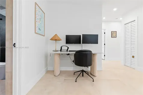 281 NE 48th Terrace Miami FL 33137