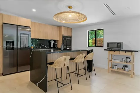 281 NE 48th Terrace Miami FL 33137
