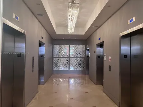 100 Lincoln Road Miami Beach FL 33139