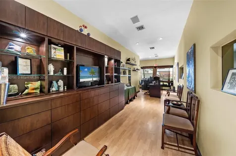 2292 SW 22nd Street Miami FL 33145