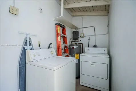 73 E 53rd Terrace Hialeah FL 33013