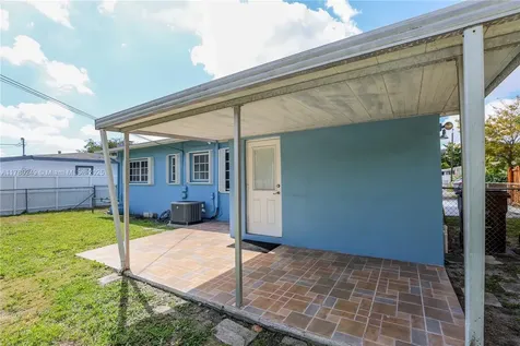 73 E 53rd Terrace Hialeah FL 33013
