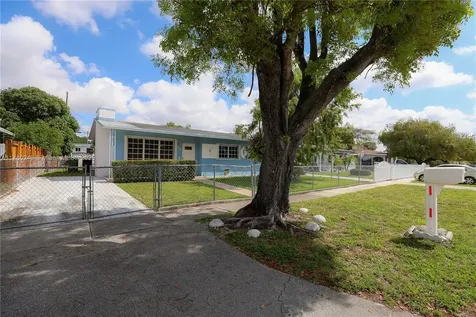 73 E 53rd Terrace Hialeah FL 33013