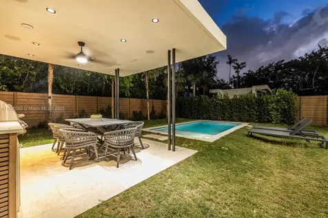 736 NE 77th Street Miami FL 33138