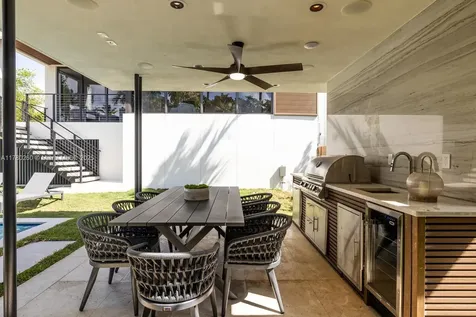 736 NE 77th Street Miami FL 33138
