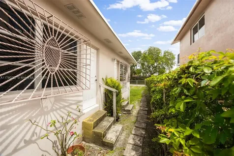 440 SW 80th Avenue Miami FL 33144