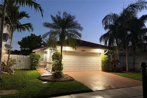 17654 SW 6th Street Pembroke Pines FL 33029