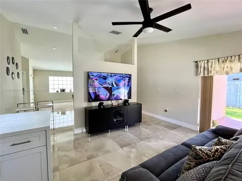 17654 SW 6th Street Pembroke Pines FL 33029