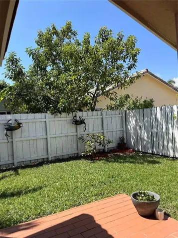 17654 SW 6th Street Pembroke Pines FL 33029