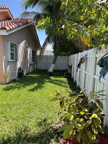 17654 SW 6th Street Pembroke Pines FL 33029