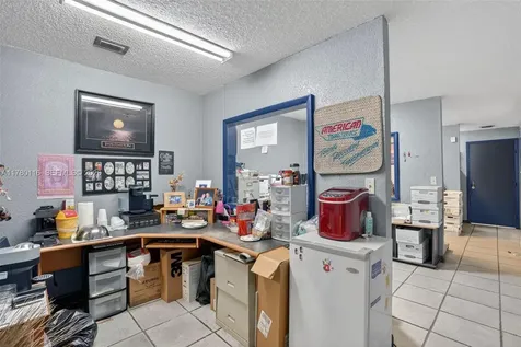 9180 NW 119th Street Hialeah Gardens FL 33018