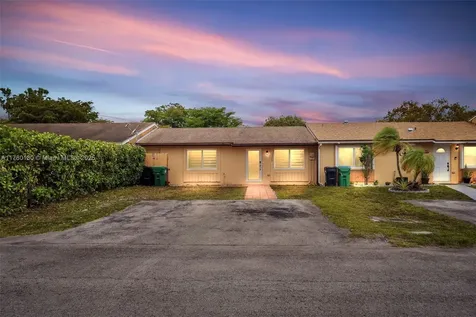 15389 SW 69th Lane Miami FL 33193