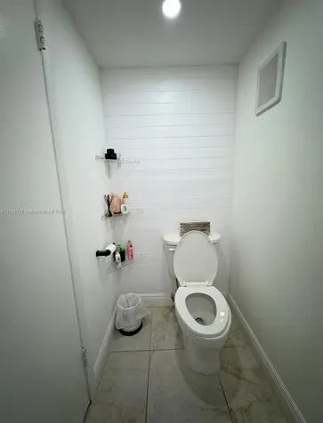 7031 SW 111th Place Miami FL 33173