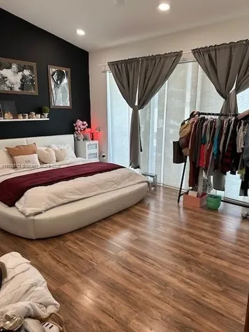 7031 SW 111th Place Miami FL 33173