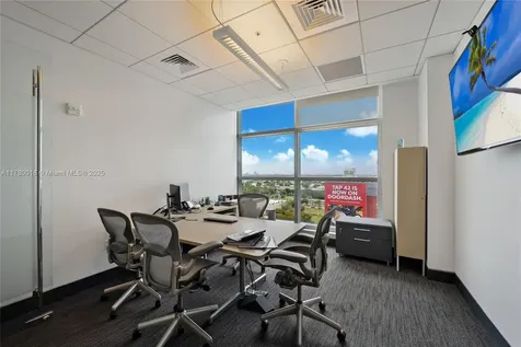 175 SW 7th Street Miami FL 33130