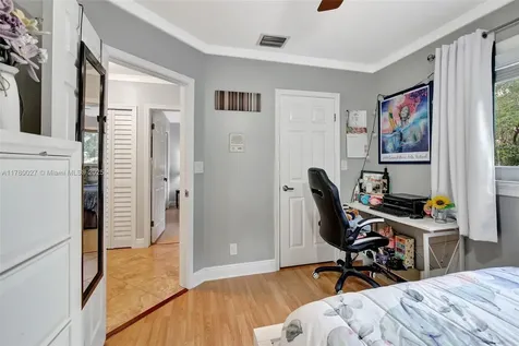 1780 SW 51st Terrace Plantation FL 33317