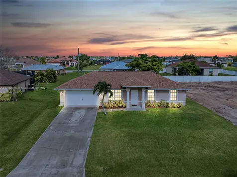 421 NW 20th Place Cape Coral FL 33993
