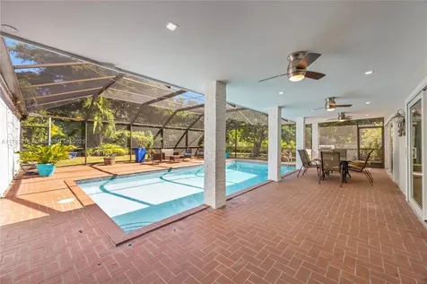9401 SW 69th Court Pinecrest FL 33156