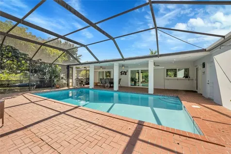 9401 SW 69th Court Pinecrest FL 33156