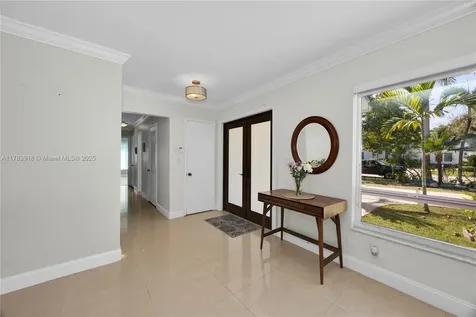 9401 SW 69th Court Pinecrest FL 33156