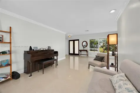 9401 SW 69th Court Pinecrest FL 33156