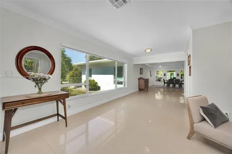 9401 SW 69th Court Pinecrest FL 33156