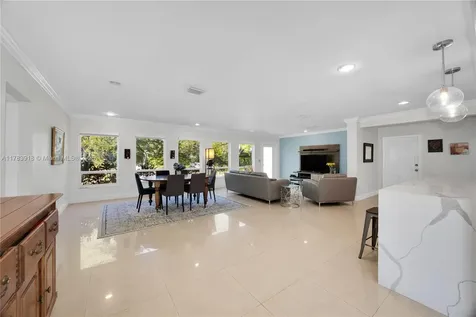 9401 SW 69th Court Pinecrest FL 33156