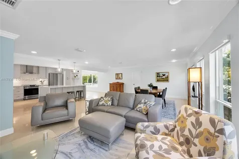 9401 SW 69th Court Pinecrest FL 33156
