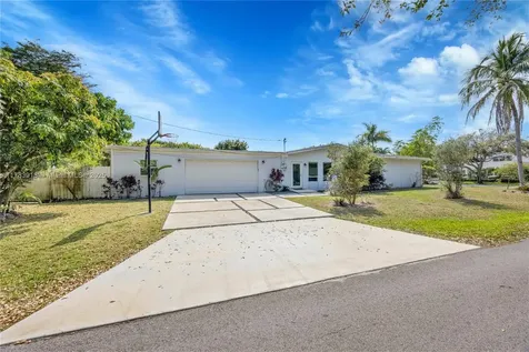 9401 SW 69th Court Pinecrest FL 33156