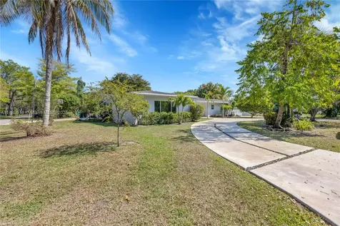9401 SW 69th Court Pinecrest FL 33156