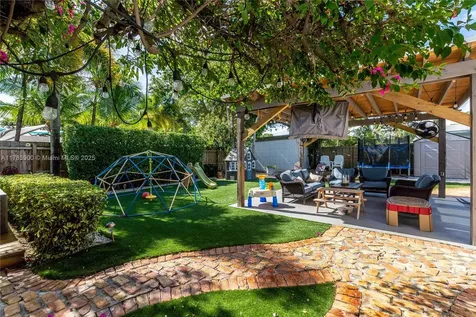 2003 N 46th Avenue Hollywood FL 33021