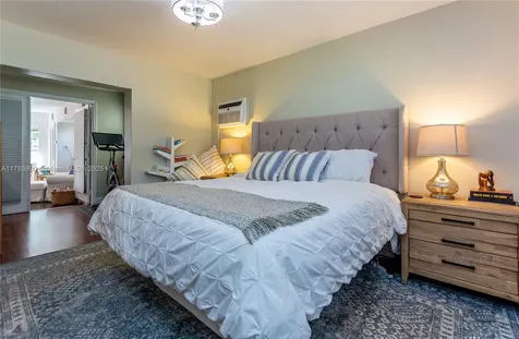 2003 N 46th Avenue Hollywood FL 33021