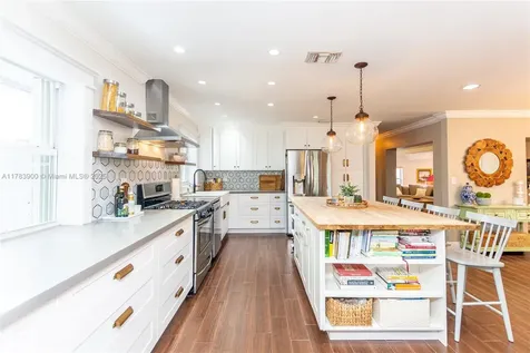 2003 N 46th Avenue Hollywood FL 33021